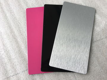 Porcellana L'esterno nero/di rosa ha isolato lo spessore ad alta intensità dei pannelli di rivestimento della parete 5mm fornitore