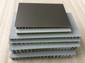 Porcellana Pannelli di alluminio neri del favo di FEVE, pannelli strutturali del favo a prova di fuoco  fornitore